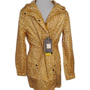 Joules Raincoat. NWT.  Medium weight.  Yellow. Womens size 4.